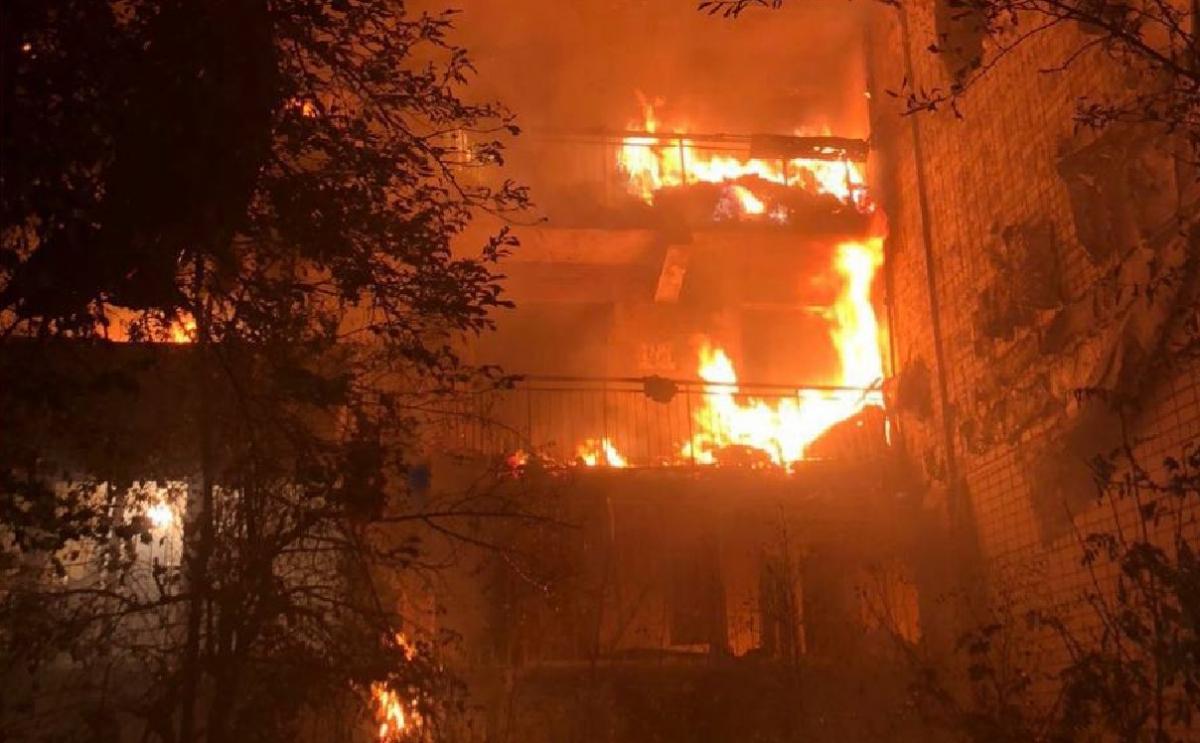 Сьогодні вночі окупанти вдарили по Херсону / фото Херсонська обласна прокуратура