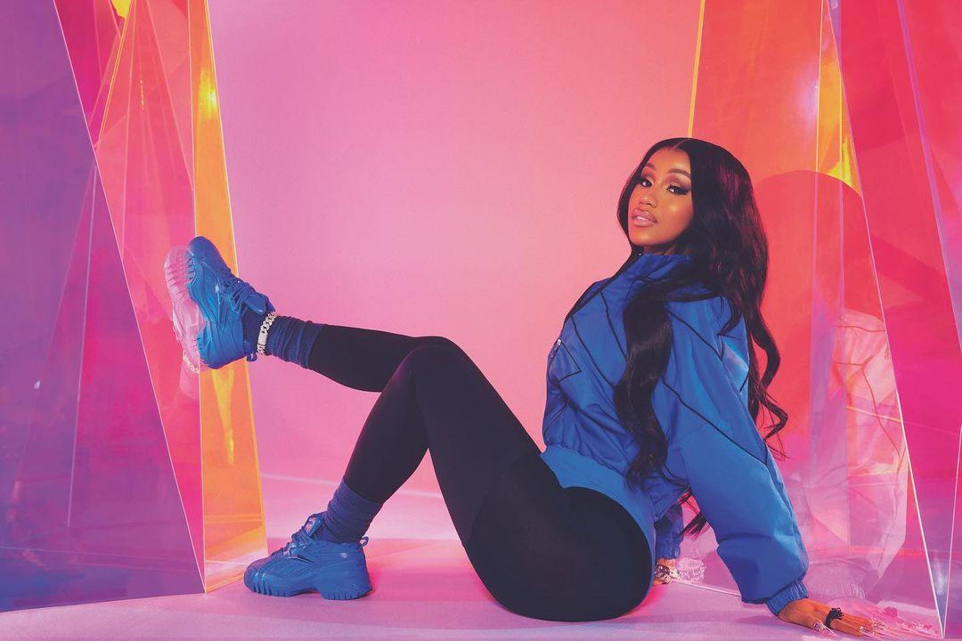 Карді Бі виступила без білизни / instagram.com/iamcardib Карді Бі виступила без білизни / instagram.com/iamcardib