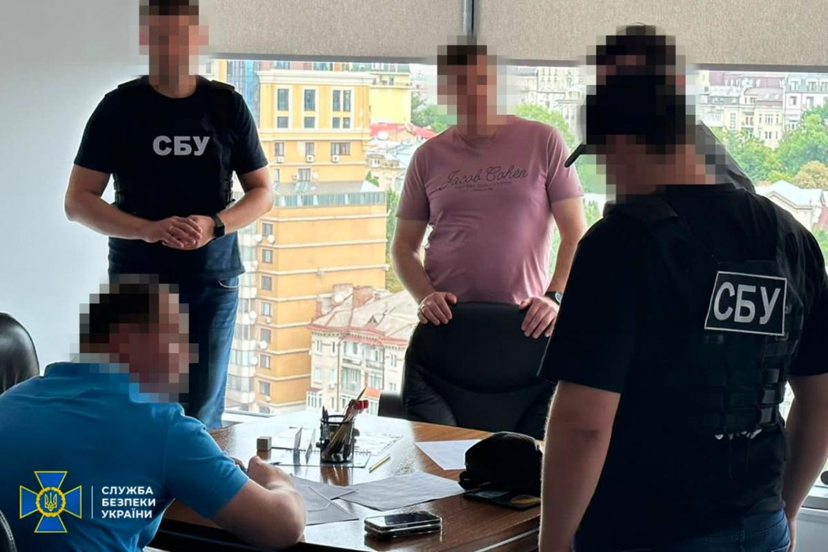 Речь идет о народном депутате от партии "Слуга народа" Анатолии Гунько / фото t.me/SBUkr Речь идет о народном депутате от партии "Слуга народа" Анатолии Гунько / фото t.me/SBUkr