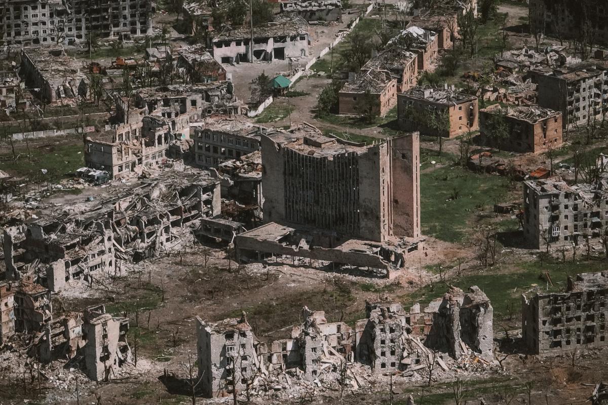 Оккупанты стягивают резервы под Бахмут, чтобы удержать город, говорит эксперт / фото facebook.com/93OMBr