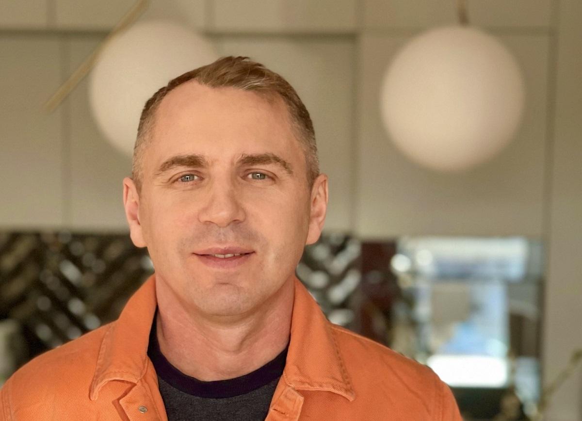 Пантофлі та закаблуки: мовний експерт сказав, як правильно називати взуття українською / фото Олександр Авраменко в Facebook Пантофлі та закаблуки: мовний експерт сказав, як правильно називати взуття українською / фото Олександр Авраменко в Facebook