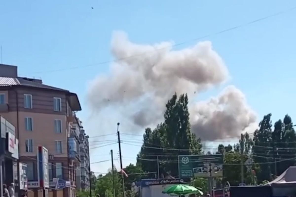 У Новій Каховці вражено штаб окупантів / скріншот У Новій Каховці вражено штаб окупантів / скріншот