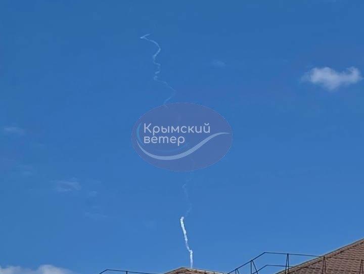 Во временно оккупированных Саках в Крыму прогремели взрывы / фото t.me/Crimeanwind Во временно оккупированных Саках в Крыму прогремели взрывы / фото t.me/Crimeanwind