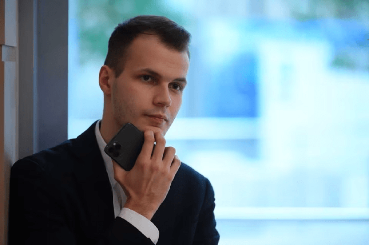Російський неонацист виправдовував викрадення українських дітей в ООН, проти нього введені санкції ЄС / фото Вконтакте: Олексій Петров Російський неонацист виправдовував викрадення українських дітей в ООН, проти нього введені санкції ЄС / фото Вконтакте: Олексій Петров