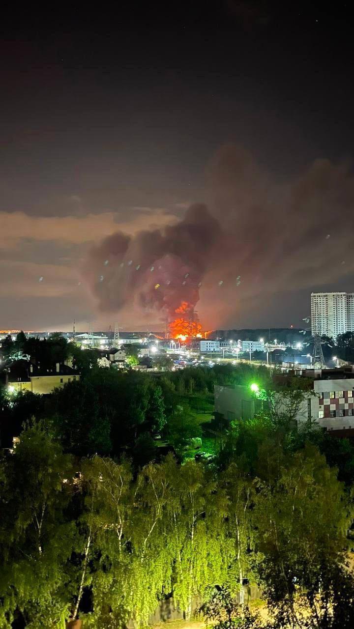 У Підмосков'ї масштабна пожежа / фото - "Москвач" У Підмосков'ї масштабна пожежа / фото - "Москвач"