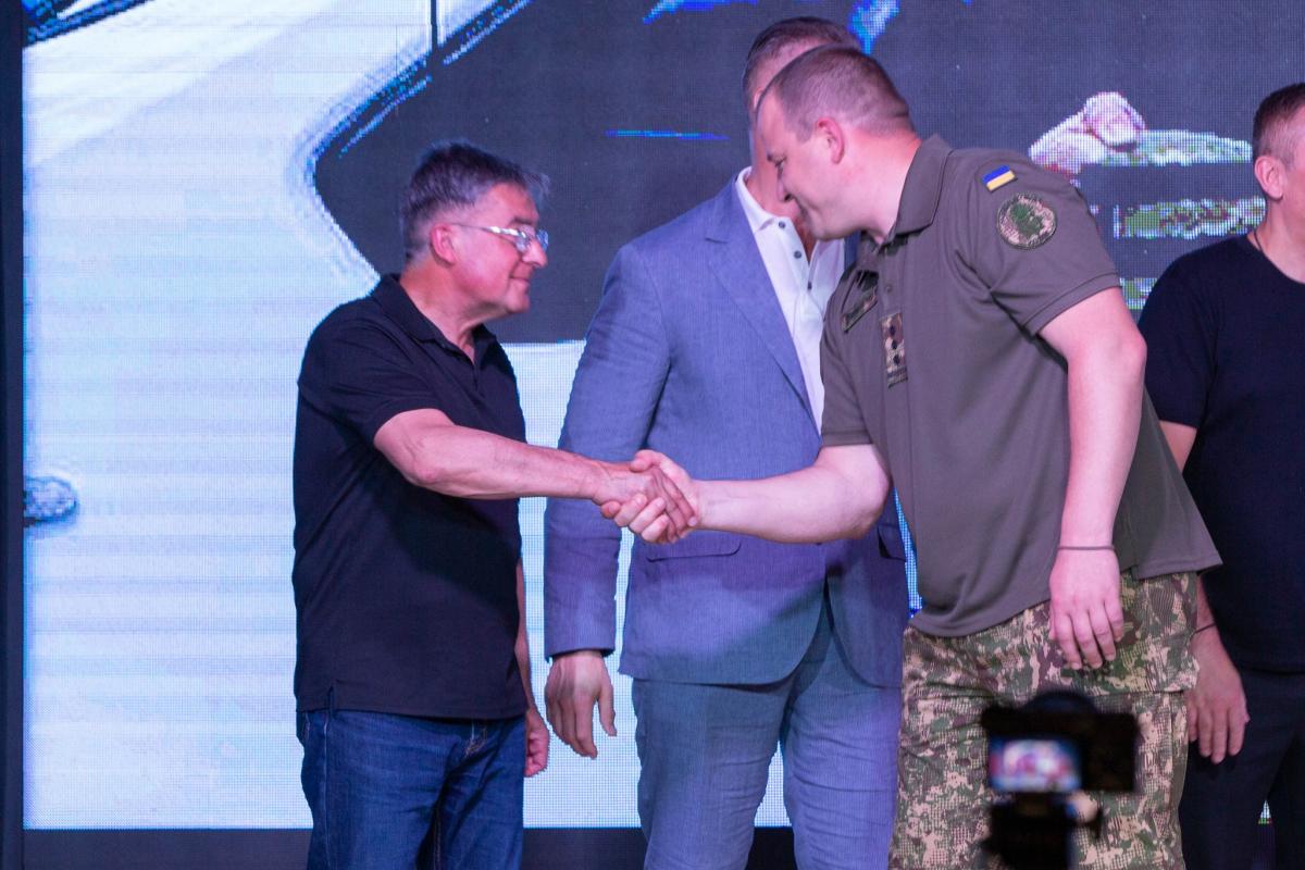 На Вінниччині народні депутати разом з громадським сектором проводять вже другий благодійний марафон для ЗСУ На Вінниччині народні депутати разом з громадським сектором проводять вже другий благодійний марафон для ЗСУ