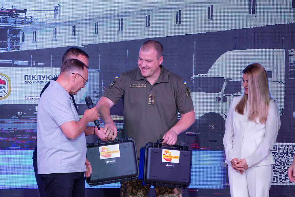 На Вінниччині народні депутати разом з громадським сектором проводять вже другий благодійний марафон для ЗСУ На Вінниччині народні депутати разом з громадським сектором проводять вже другий благодійний марафон для ЗСУ