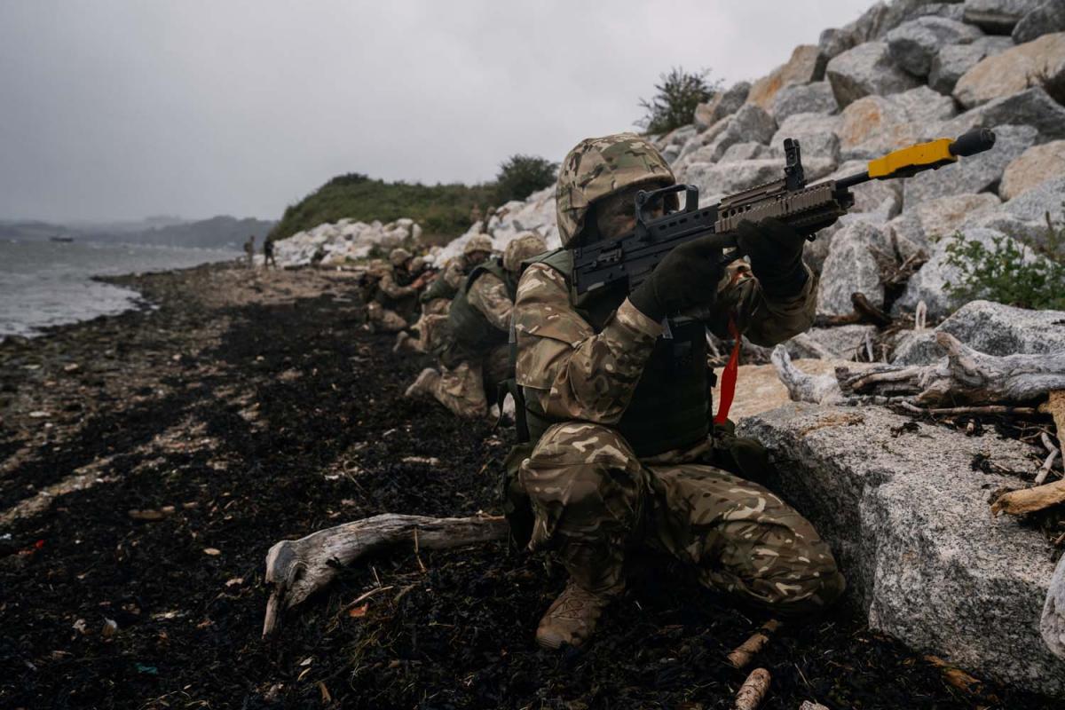 Украинские военные за рубежом в основном учат других, а не учатся сами / Royal Navy Украинские военные за рубежом в основном учат других, а не учатся сами / Royal Navy
