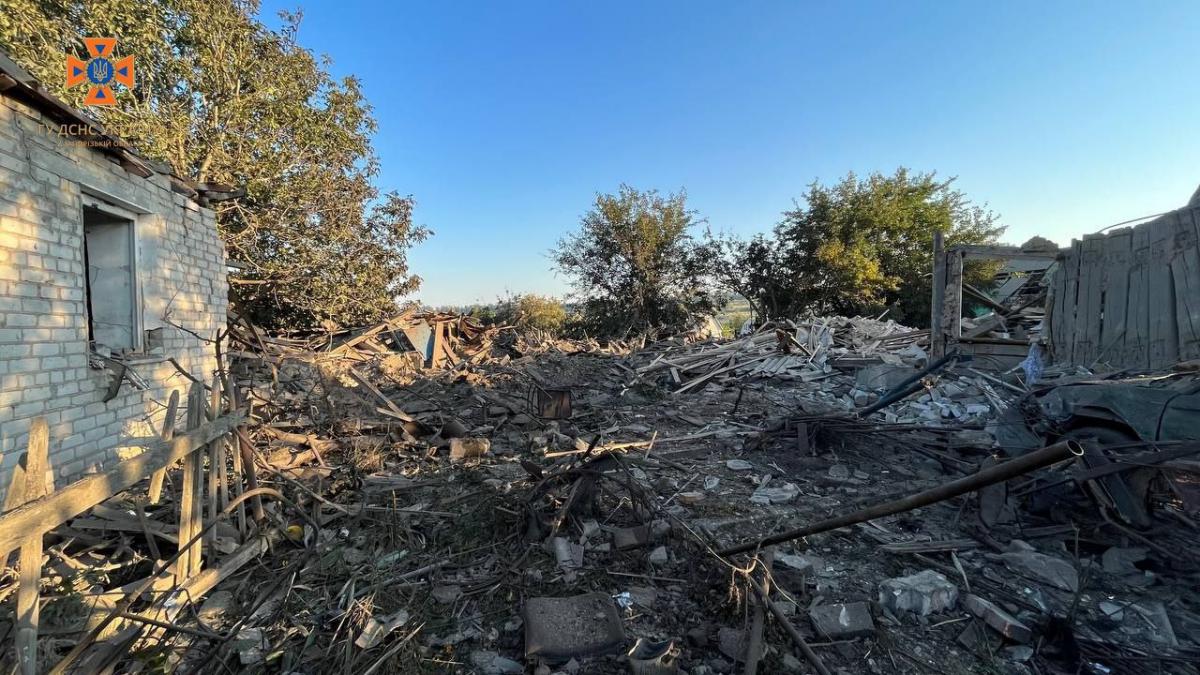 Внаслідок атаки загинули двоє людей / фото ДСНС Внаслідок атаки загинули двоє людей / фото ДСНС