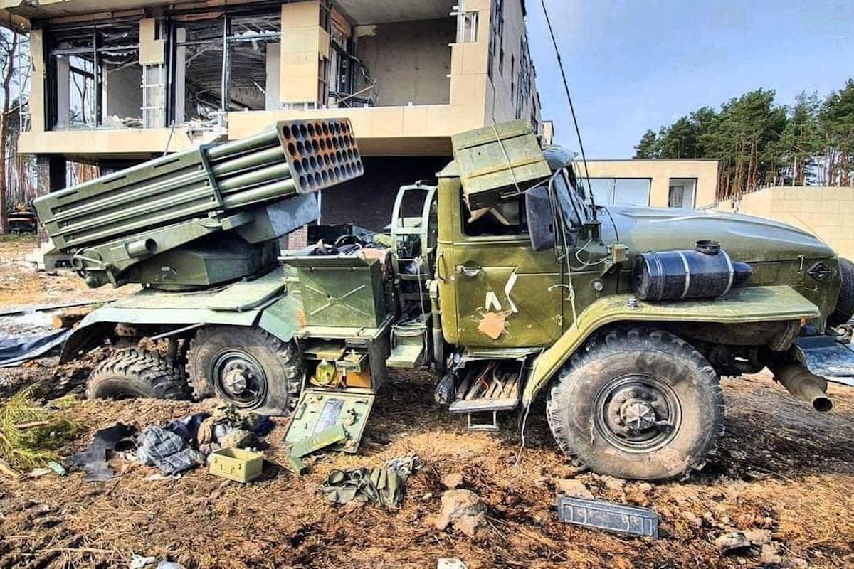 Окупанти втрачають бойову техніку і людей / фото facebook.com/Ukrmilitarymedic