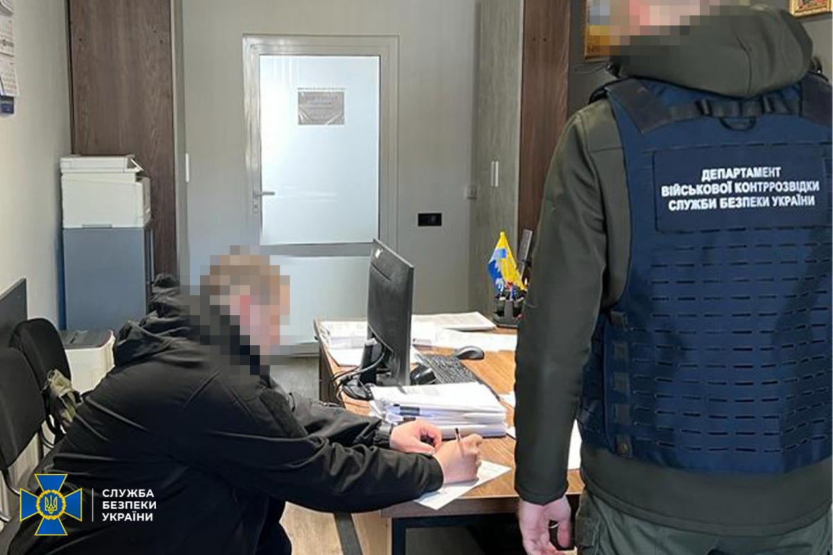 СБУ разоблачила "тыловых" командиров Нацгвардии, которые украли 14 миллионов гривен "боевых" премий/ фото СБУ СБУ разоблачила "тыловых" командиров Нацгвардии, которые украли 14 миллионов гривен "боевых" премий/ фото СБУ