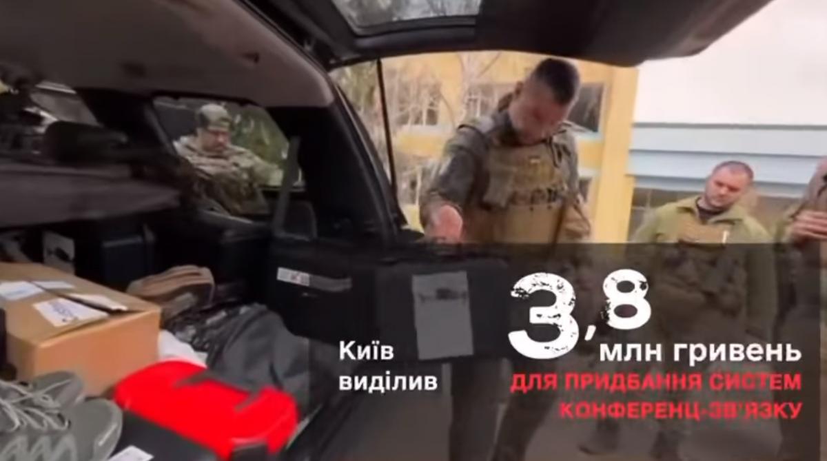 Машини для прикордонників, бронежилети для бійців, - Кличко опублікував відео про допомогу Києва захисникам Машини для прикордонників, бронежилети для бійців, - Кличко опублікував відео про допомогу Києва захисникам