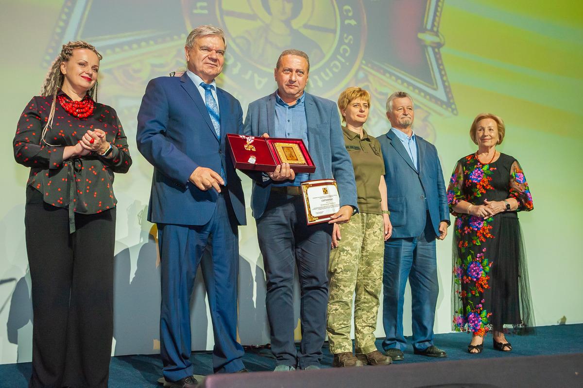 "Фармак" выделил 1,3 млн грн на поздравление лучших медиков Украины / фото пресс-службы компании