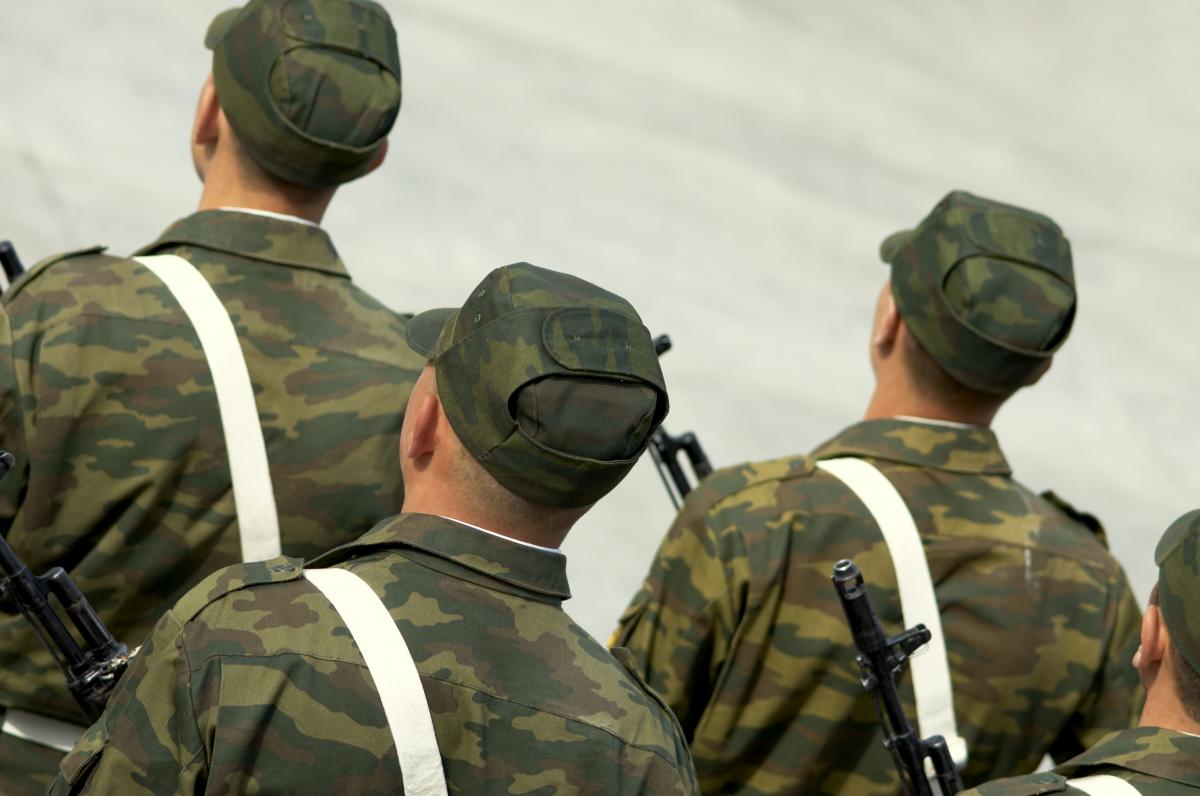 За словами Петра Кузика, людей потрібно замінювати, але на підготовлених, фахових бійців / фото ua.depositphotos.com За словами Петра Кузика, людей потрібно замінювати, але на підготовлених, фахових бійців / фото ua.depositphotos.com