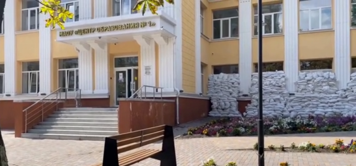 Чтобы укрепить все окна, понадобится около 12 машин песка / скриншот Чтобы укрепить все окна, понадобится около 12 машин песка / скриншот