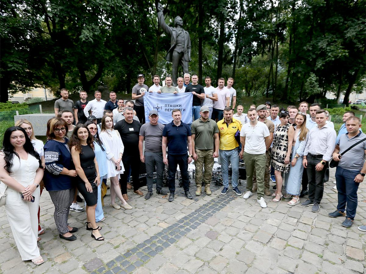 Григорий Козловский и ФК 'Рух' в очередной раз присоединились к помощи украинским военным Григорий Козловский и ФК 'Рух' в очередной раз присоединились к помощи украинским военным