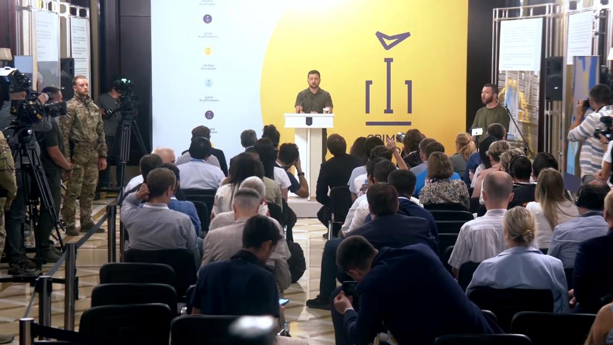 Володимир Зеленський зробив заяву про українські території / фото УНІАН Володимир Зеленський зробив заяву про українські території / фото УНІАН