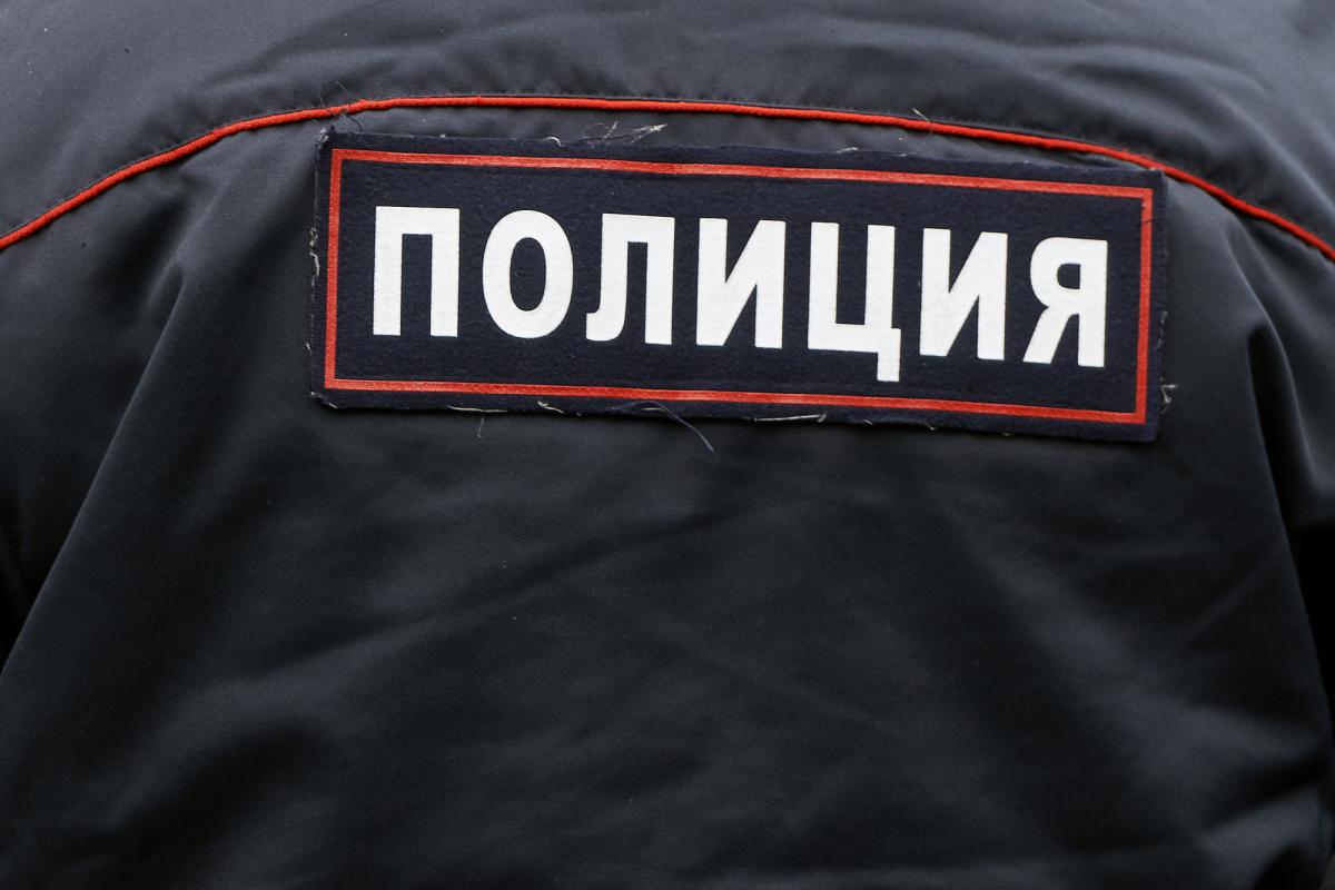 Полицейские днем 4 июня задержали 30-летнего туриста из Ирана Хидари Хоссина / фото ua.depositphotos.com Полицейские днем 4 июня задержали 30-летнего туриста из Ирана Хидари Хоссина / фото ua.depositphotos.com