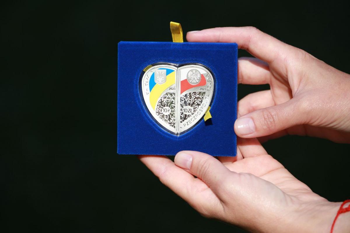 Центробанки Украины и Польши выпустили совместный набор памятных монет / фото НБУ Центробанки Украины и Польши выпустили совместный набор памятных монет / фото НБУ