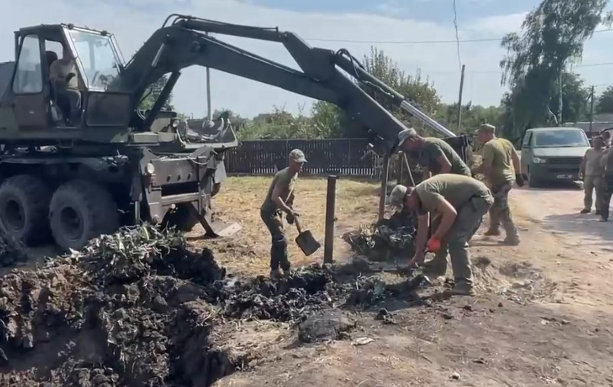 У Житомирській області сторкнулися два навчально-бойових літаки L - 39 / скріншот з відео"Радіо Свобода" У Житомирській області сторкнулися два навчально-бойових літаки L - 39 / скріншот з відео"Радіо Свобода"
