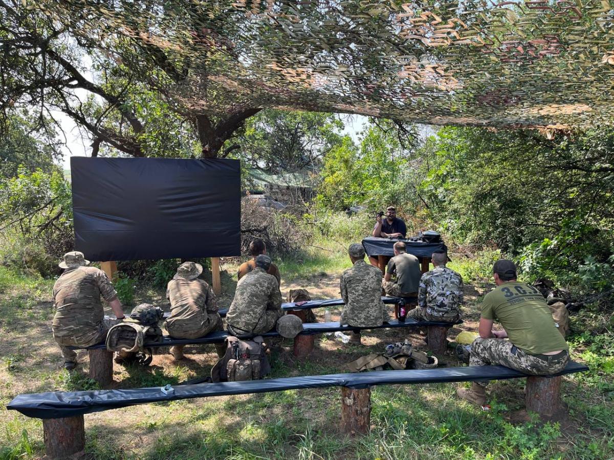 Підрозділ Миколи "Канади" Ворошнова вже довгий час збирає кошти на дрон, який зможе робити ворогу великий "бум-бум" / фото facebook.com / mykola.voroshno Підрозділ Миколи "Канади" Ворошнова вже довгий час збирає кошти на дрон, який зможе робити ворогу великий "бум-бум" / фото facebook.com / mykola.voroshno