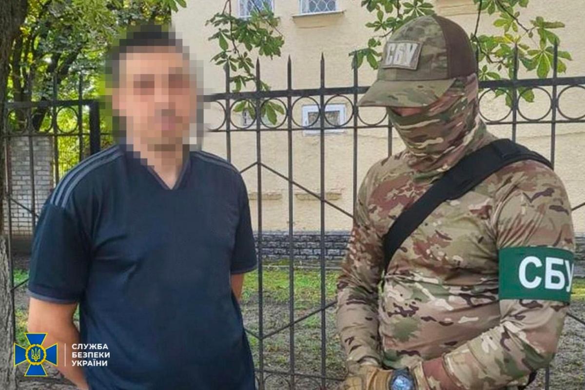 На Харьковщине поймали еще одного коллаборанта / фото t.me/SBUkr На Харьковщине поймали еще одного коллаборанта / фото t.me/SBUkr