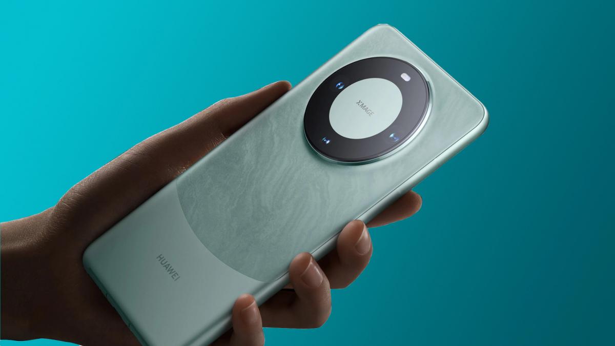 Huawei випустила флагман Mate 60 Pro з функцією супутникових дзвінків / фото Huawei Huawei випустила флагман Mate 60 Pro з функцією супутникових дзвінків / фото Huawei
