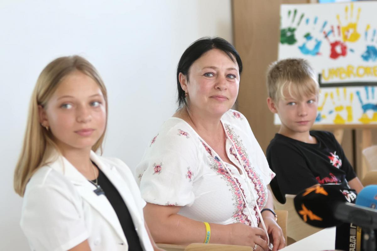 Родина протягом року проходила реабілітацію та протезування у США / фото Перше медоб'єднання Львова Родина протягом року проходила реабілітацію та протезування у США / фото Перше медоб'єднання Львова