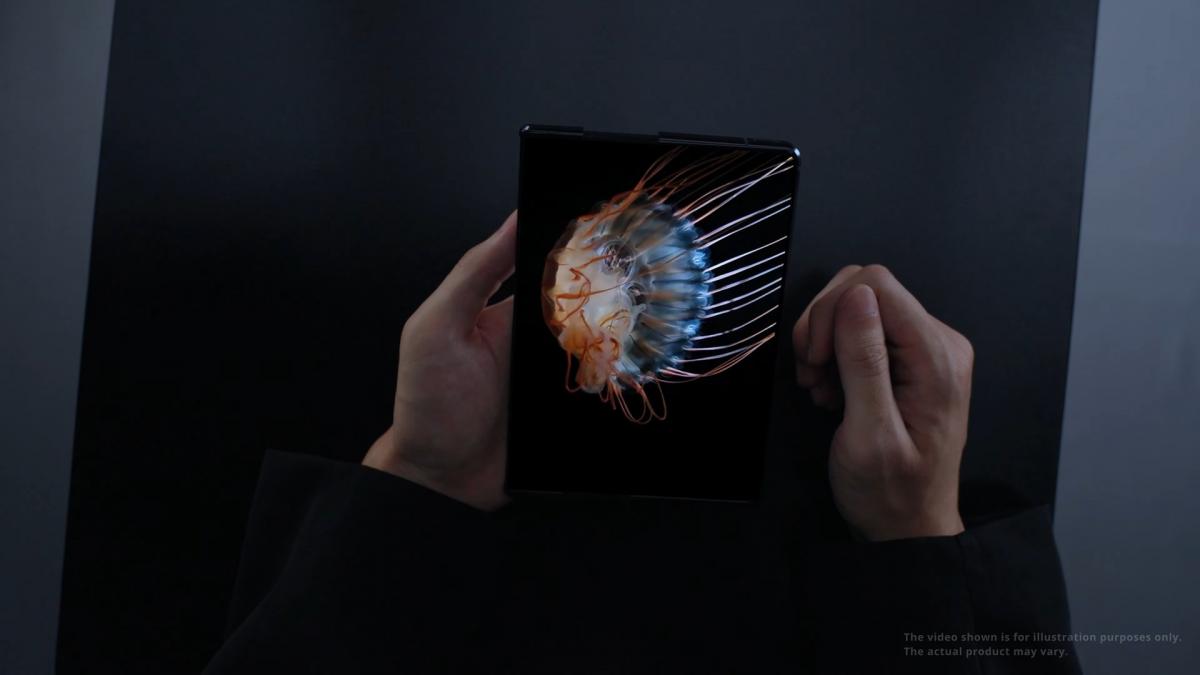 Tecno показала смартфон Phantom Ultimate з екраном, що розгортається / Скріншот з відео Tecno показала смартфон Phantom Ultimate з екраном, що розгортається / Скріншот з відео