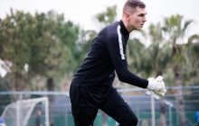 Вратарь сборной Украины выбыл на несколько недель после жуткого столкновения на поле