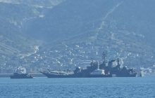 Атака на "Оленеводський горняк": корабель повільно тоне, його намагаються буксирувати (відео)