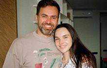 "Був напружений": дружина Мірошниченка розкрила реакцію сина на брата з дитбудинку