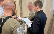 Воєнкому одного з районів Києва вручили протокол про корупцію: названо причину
