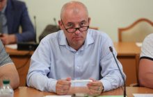 Член ЦВК від команди Порошенка під час війни відсиджується в Маямі, отримуюючи зарплату