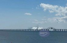 Кримський міст в густому диму після "роботи ППО" (фото, відео)