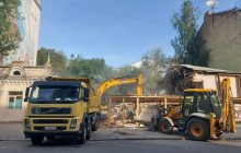 У Мінкульті відреагували на знищення 200-річної дерев’яної садиби на Подолі