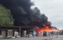 Потужна пожежа на складі у Підмосков'ї: в РФ вже придумали можливу "мирну" причину (відео)