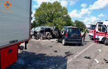 Внаслідок  ДТП на Черкащині загинуло три людини, тіла з машин вирізали рятувальники ( фото)