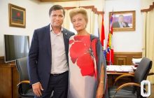 В РФ бабця-скандалістка написала донос на кафе за "ворожий" прапор Британії