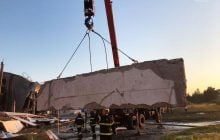 Смертоносний удар РФ по заводу у Луцьку: ЗМІ дізналися деталі щодо жертв та постраждалих (відео)