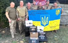 Волонтери "Української команди" проїхали понад 200 км лінією фронту - привезли допомогу бійцям 6 батальйонів та бригад