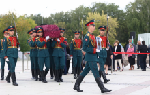 На Уралі як "героя" поховали вбивцю людини з інвалідністю (фото)