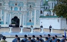 Зеленський: ми святкуємо 32 роки незалежності України і вона триватиме (фото, відео)