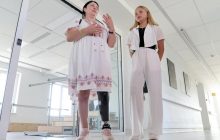 Мати і донька, які втратили ноги через удар по Краматорську, повернулись із США на протезах (фото)