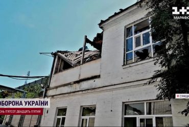 Прощання з жертвами теракту у Кривому Розі - мешканці повертаються до зруйнованого дому