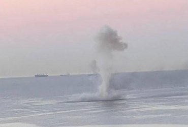 В Новороссийске прогремели взрывы: оккупанты заявили об атаке морских дронов (фото, видео)
