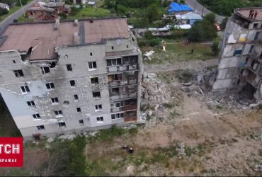 Недорахувались десятка сусідів: через півтора роки в Ізюмі почали шукати жертв авіабомби