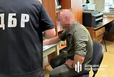 Проводил воспитательную работу: на Полтавщине военком жестоко избил подчиненного