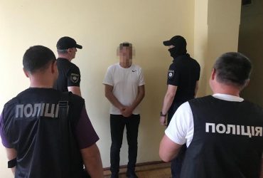 В Одесской области чиновник требовал деньги у жены раненого бойца: что хотел задержанный