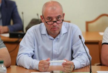 ВР пропонують звільнити члена ЦВК Буглака, який працює на дистанційці з Маямі